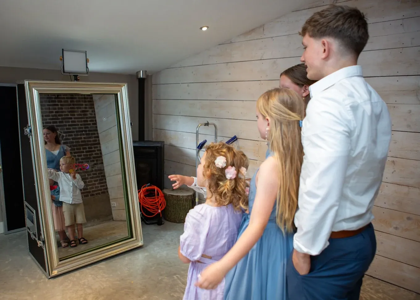 Vrolijke reacties voor de magic mirror